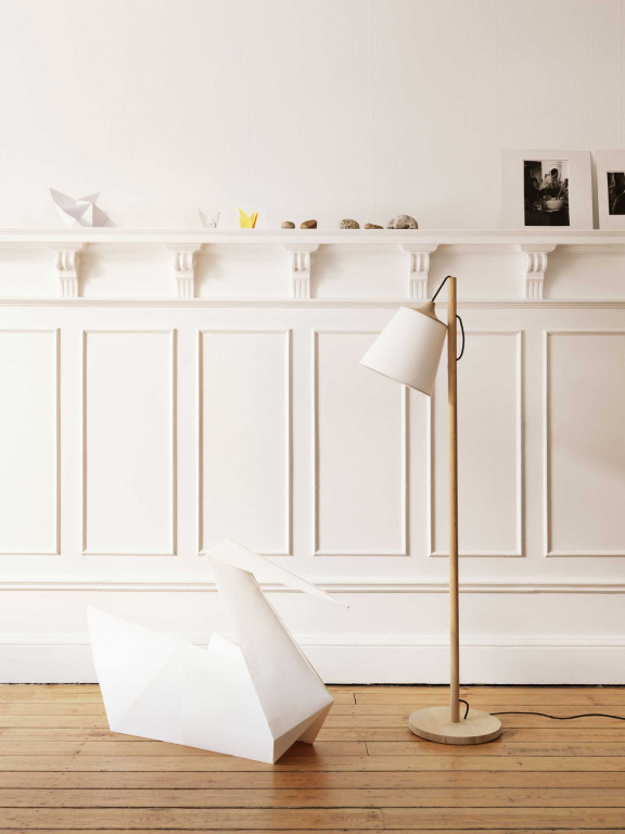 Muuto Pull vloerlamp eiken wit