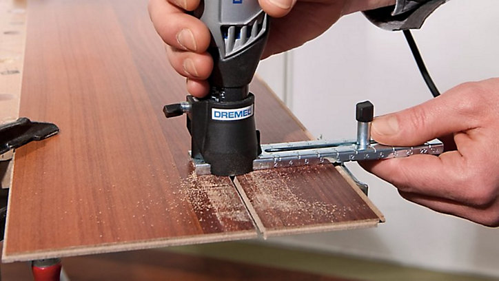 Guide pour découpe droite et circulaire jusqu'à 30 cm Dremel 678