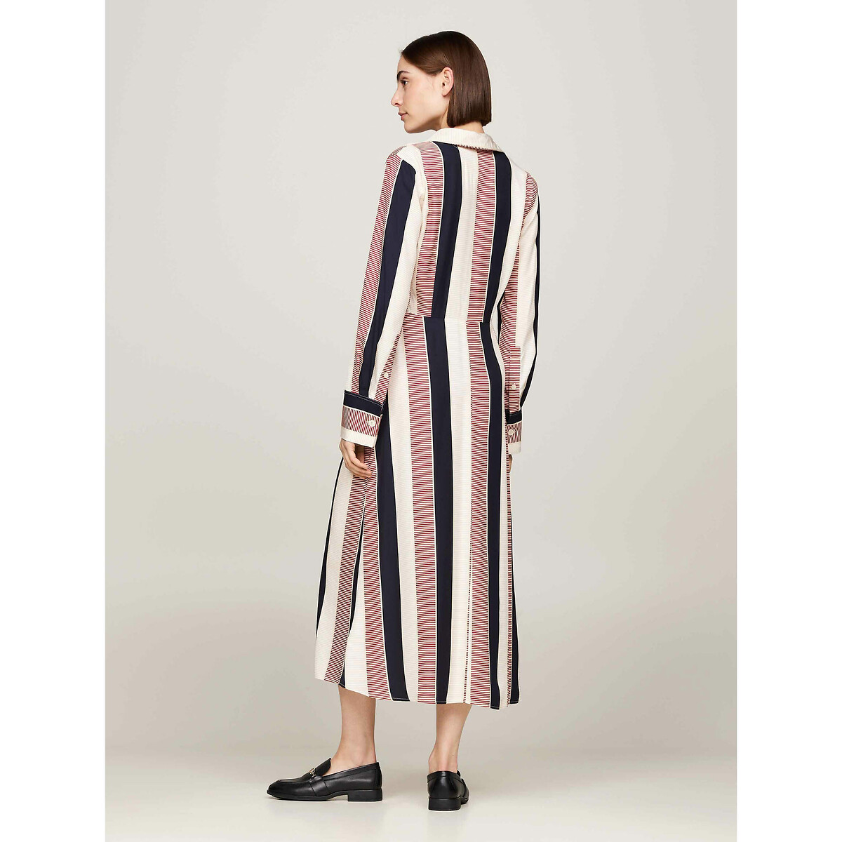 TOMMY HILFIGER<br>Vestido midi listrado, mangas compridas