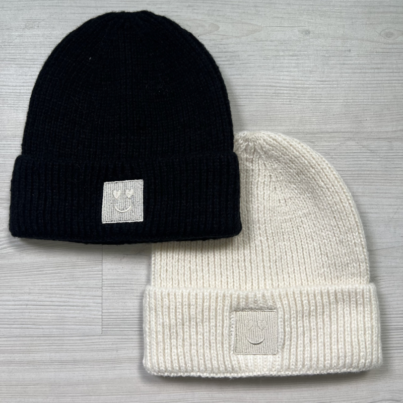 Squared smiley beanie