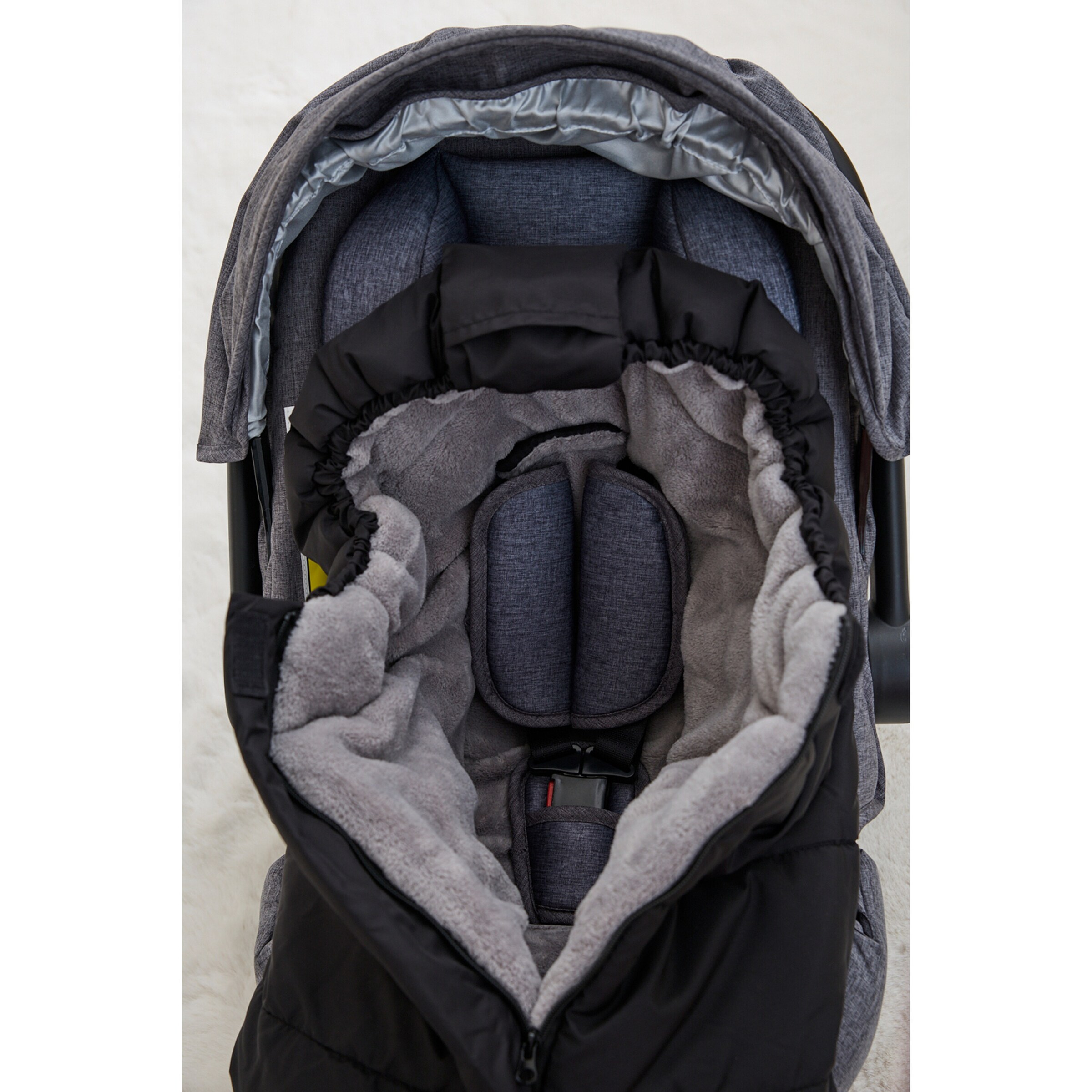babycab Winterfußsack Hella für Babyschale, Tragewanne schwarz