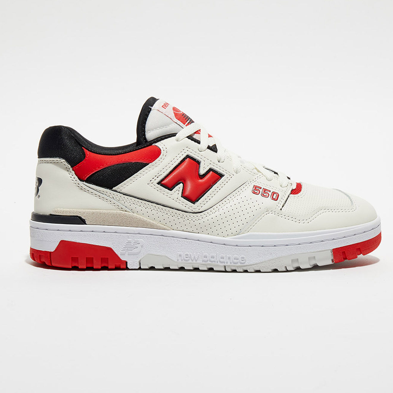 New Balance Baskets en Cuir & Textile 550 écru/rouge