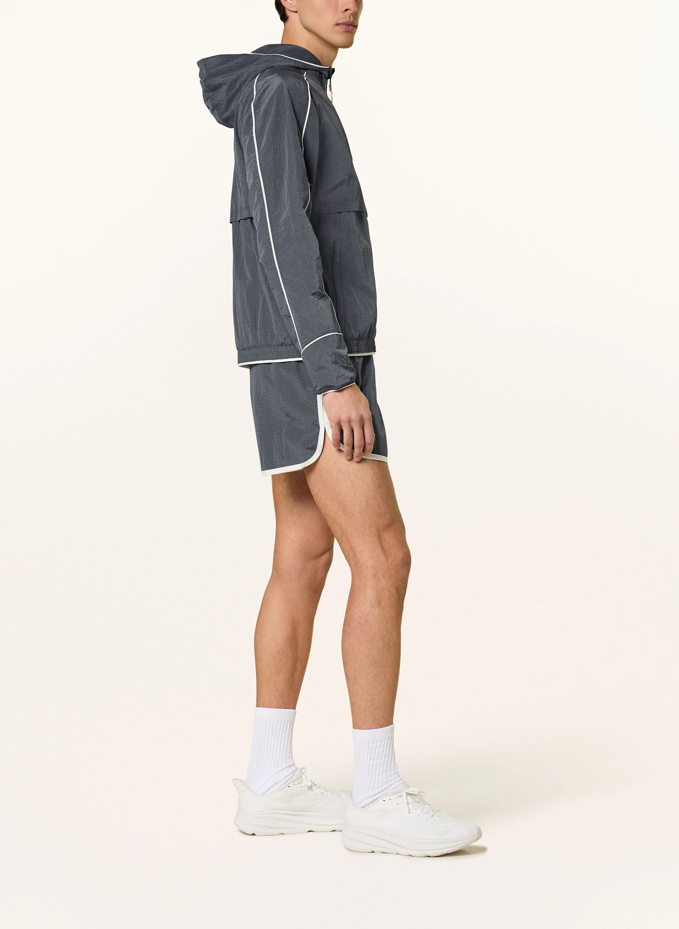 UNDER ARMOUR Laufjacke RUN 96