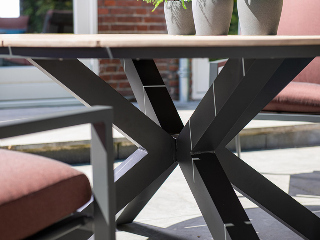 Outdoor Feelings Edson Carbon black light teak Ø 148 cm tuintafel