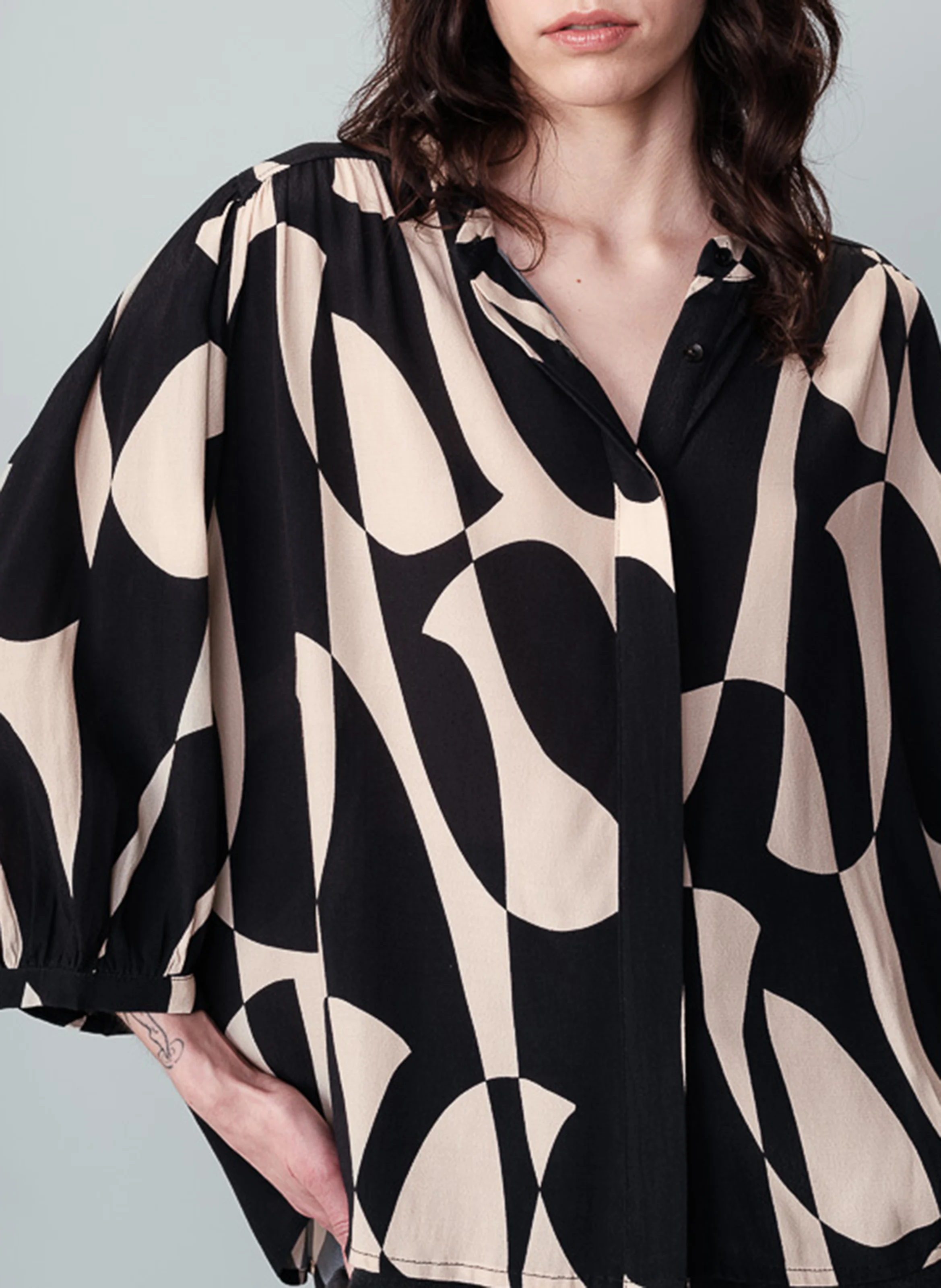 NYMPHEA - Blouse col rond imprimée | Noir