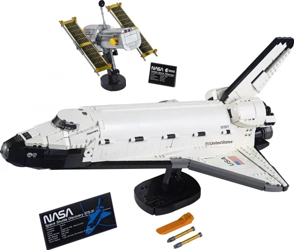 LEGO Creator Expert 10283 NASA Space Shuttle Discovery