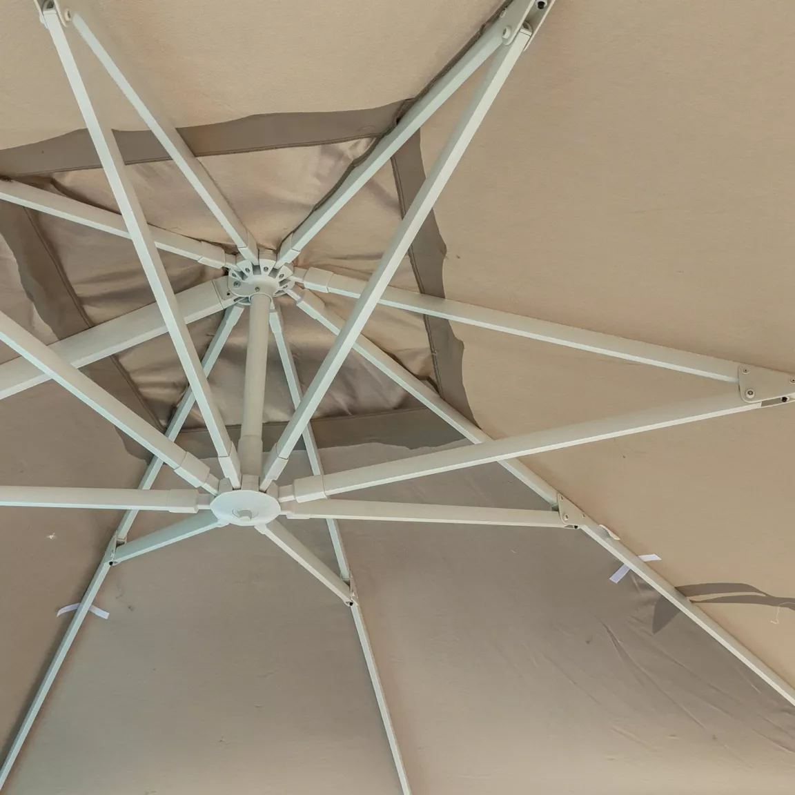 Parasol déporté rectangulaire aluminium (4 x 3 m) Yucatan Blanc et taupe