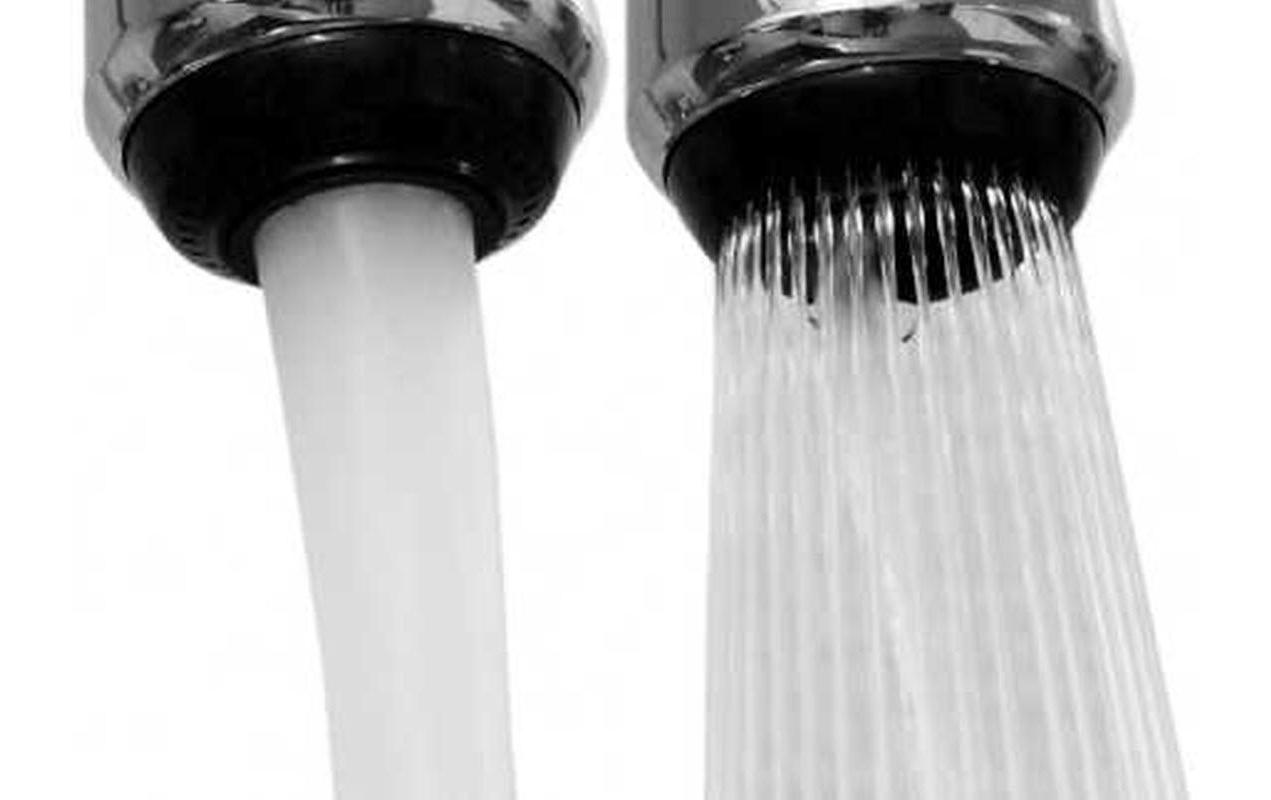 Wassersparregler AquaClic SpumanteClic mit KugelgelenkVom einfachen Hahn zur praktischen Küchenarmatur