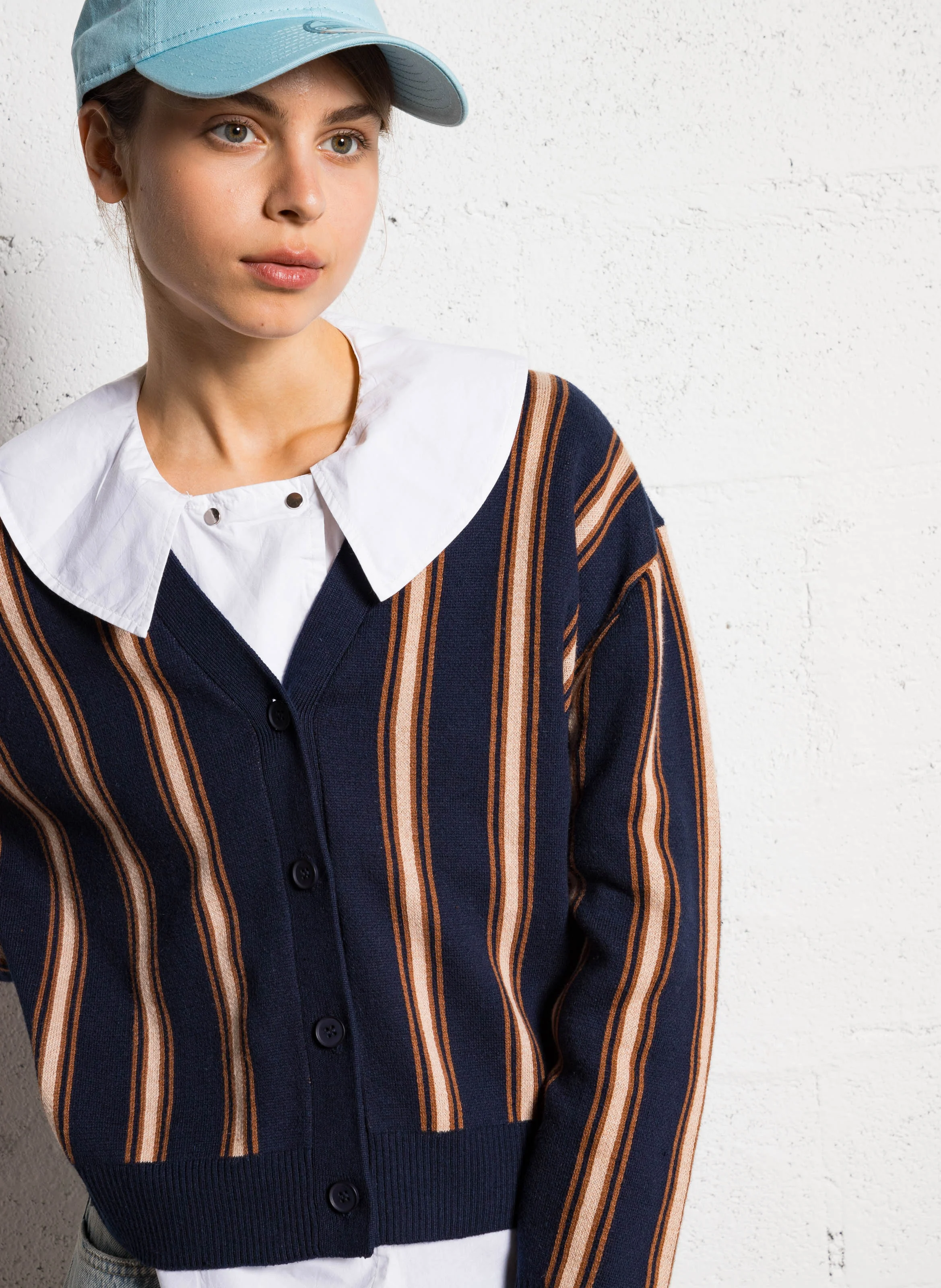 INES - Gilet col V en coton mélangé | Bleu