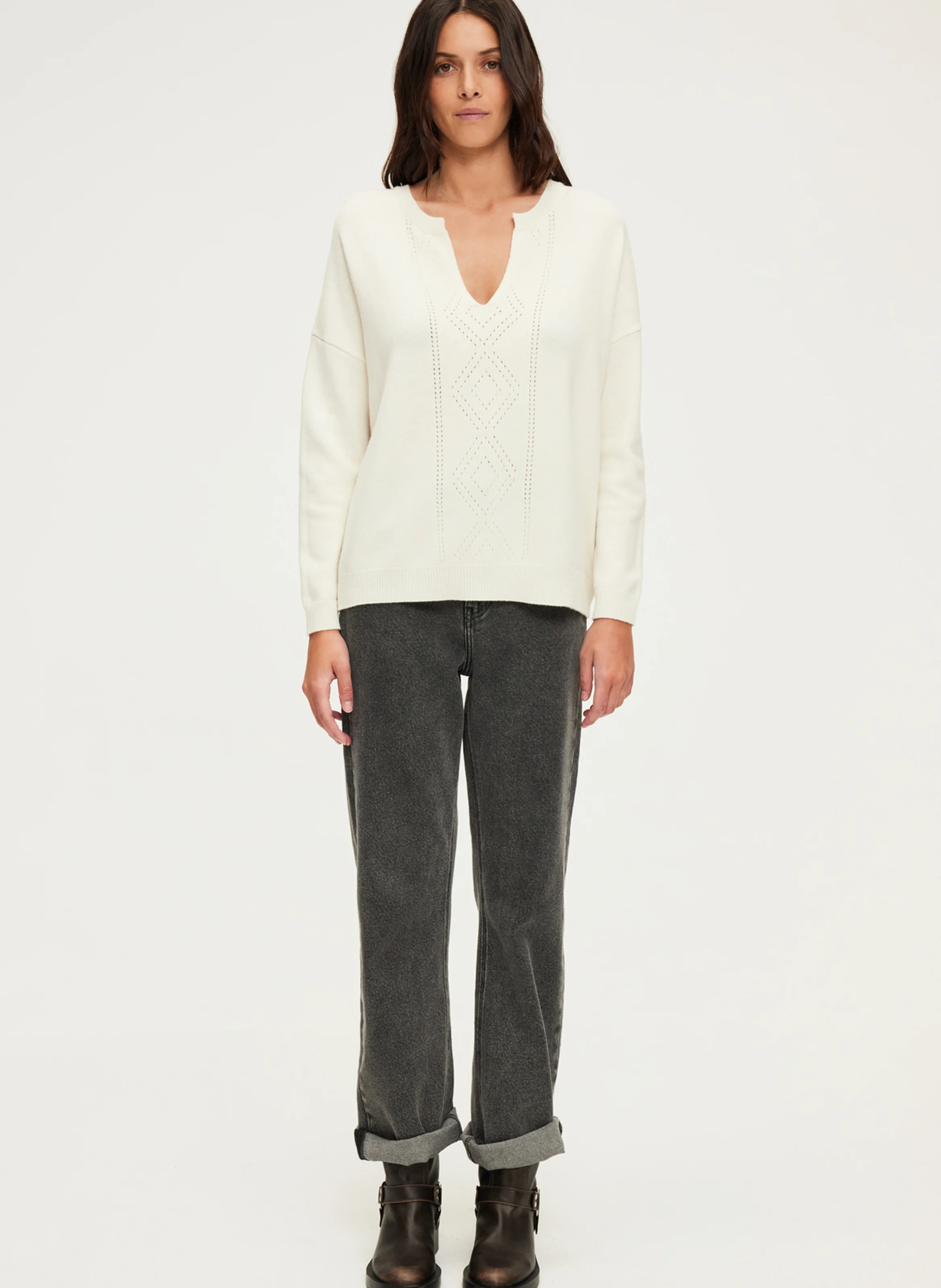 JULICIA - Pull droit col V en laine | Beige