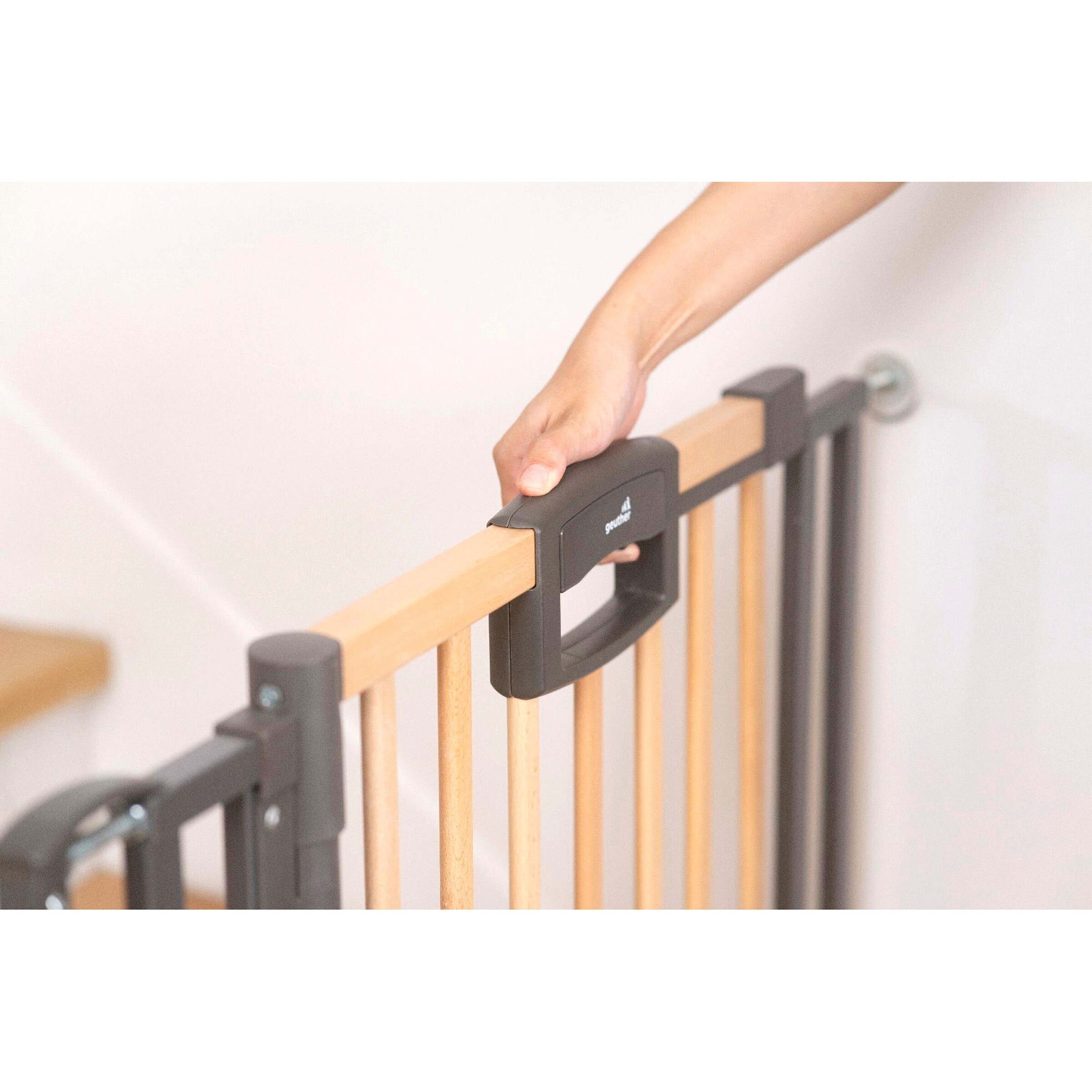 Geuther Türschschutzgitter Easylock zum Klemmen 80,5-88,5 cm