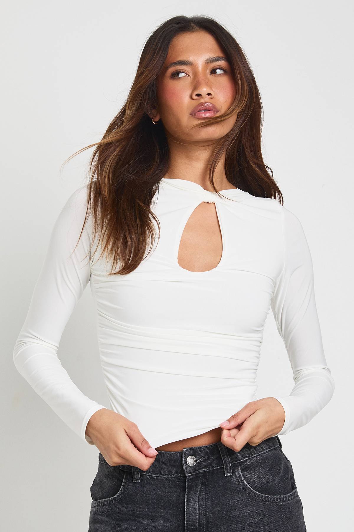 boohoo Haut À Manches Longues Avec Taille Froncée Et Découpe Goutte D'eau