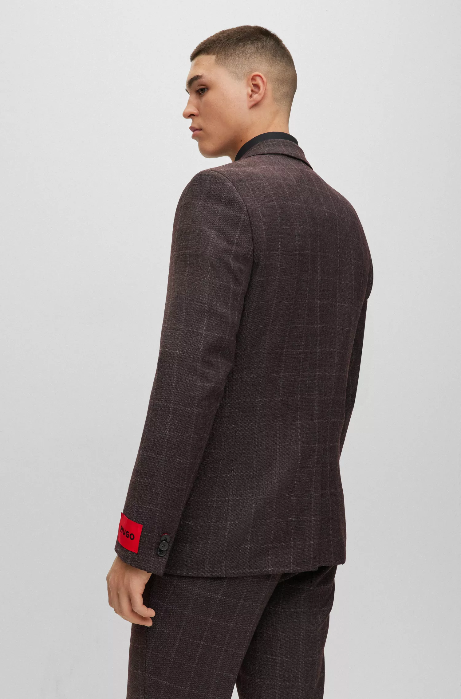 Terno HUGO vermelho, extra slim fit, em mistura de lã xadrez.