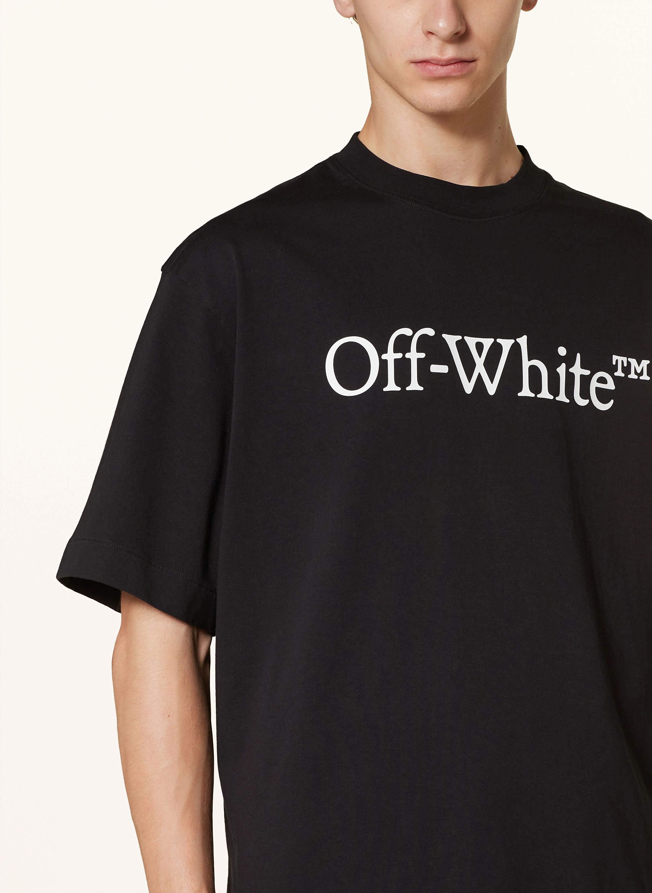 Off-White T-Shirt BIG BOOKISH SKATE