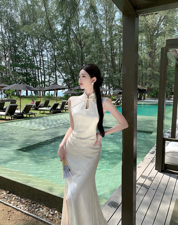 JIYON - Mouwloze jacquard midi Qipao