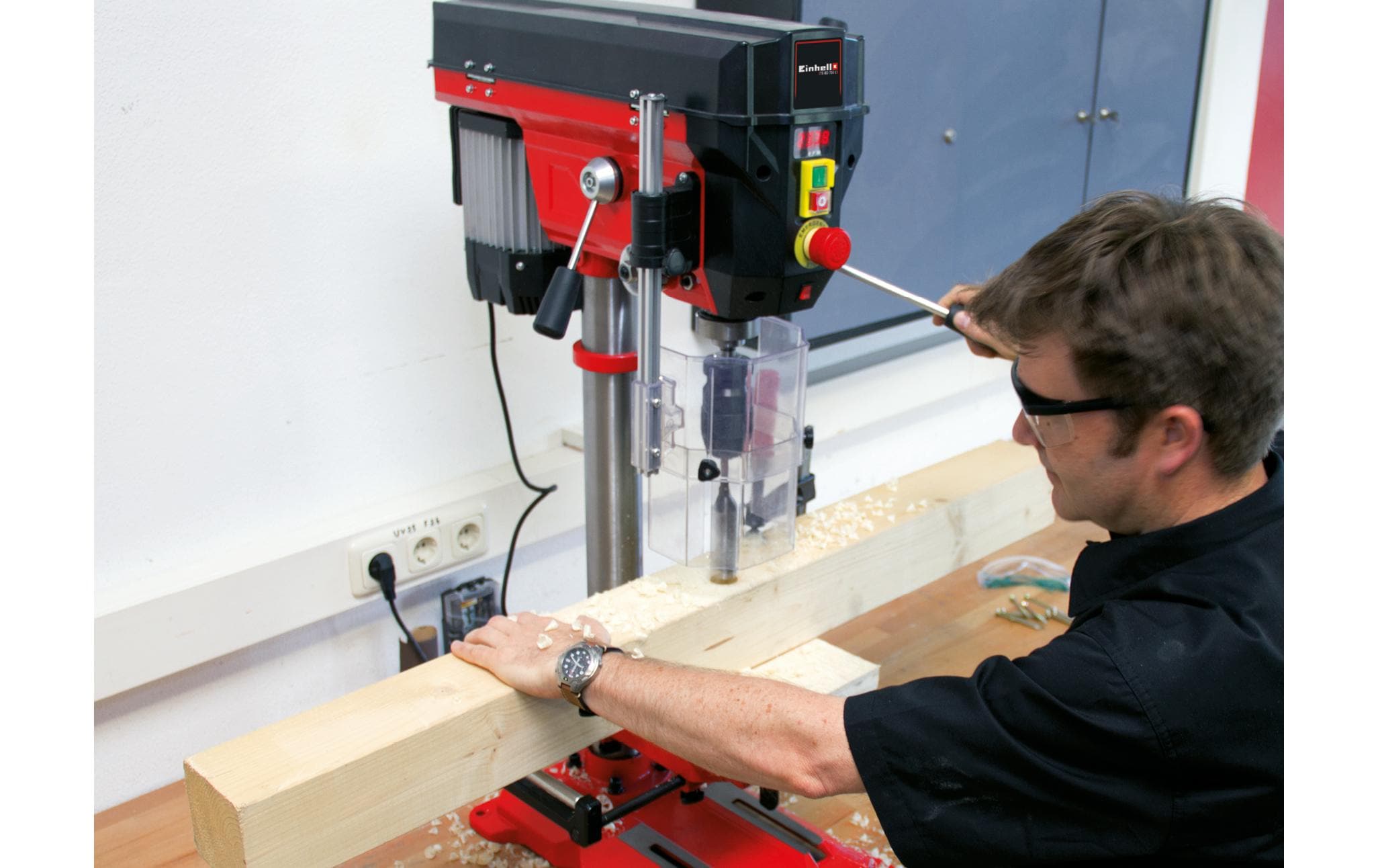 Säulenbohrmaschine TE-BD 750 E<br>Säulenbohrmaschine mit höhenverstell-, neig- und drehbarem Bohrtisch mit Verbreiterung