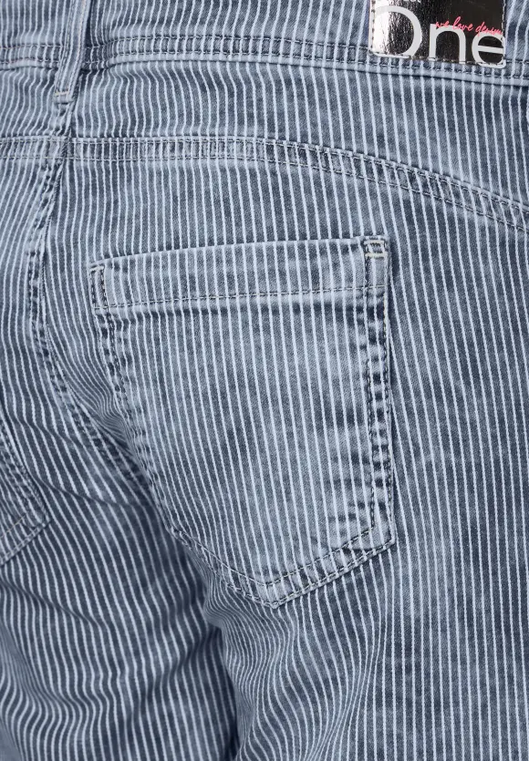 Casual Fit Jeansbermuda - washed indigo stripes
