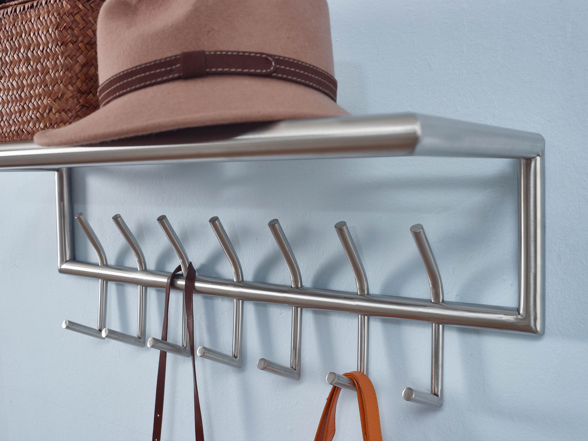 KADIMA DESIGN Wandgarderobe mit vielseitigen Aufbewahrungsmöglichkeiten, Polierter Stahl