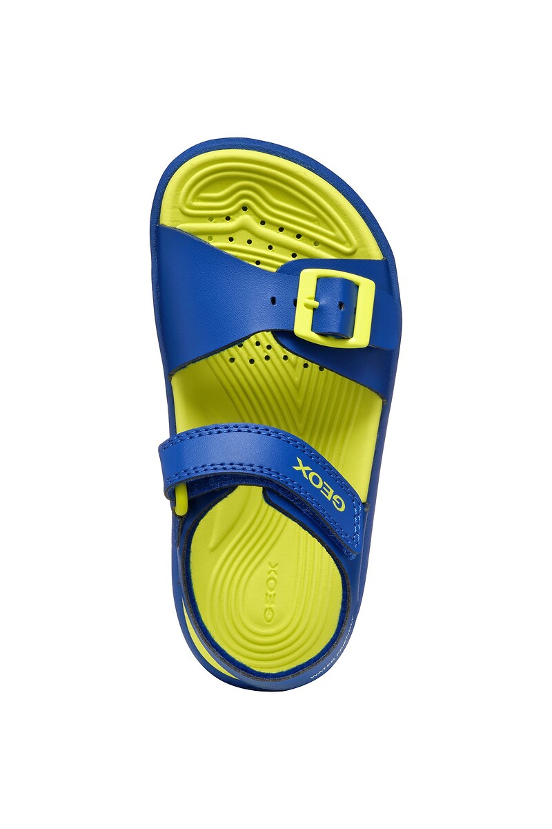 Sandálias GEOX Fusbetto, ideais para uso na água.