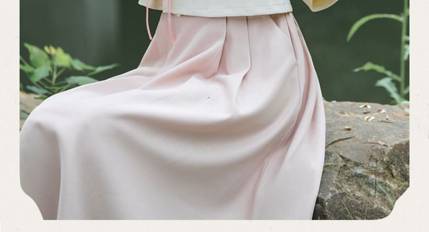 CosmoCorner - Traditionele Chinese crop top met lange mouwen, opstaande kraag en bloemenborduursel in twee delen / hoge taille effen midi-A-lijn rok
