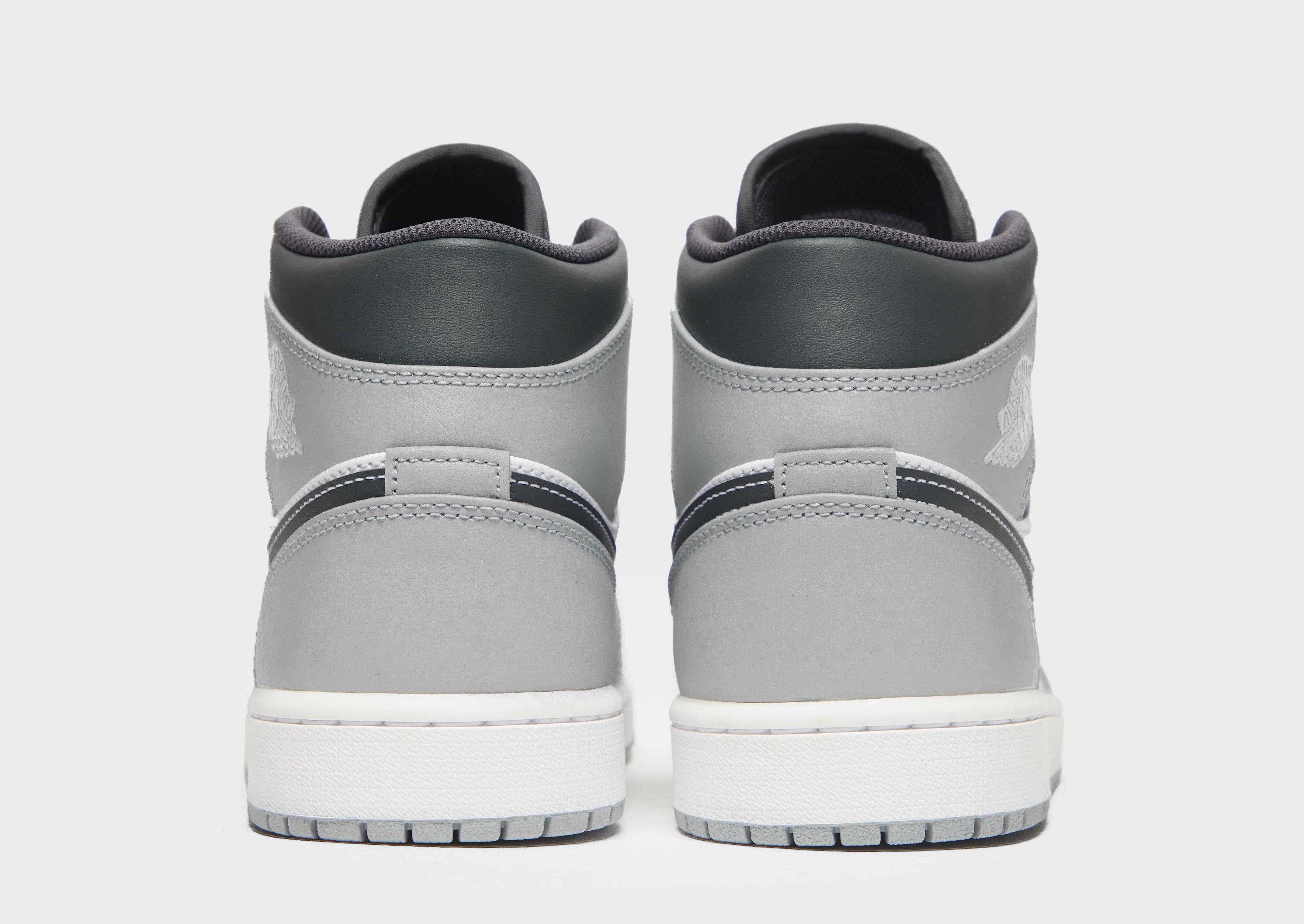 Jordan Air 1 Mid