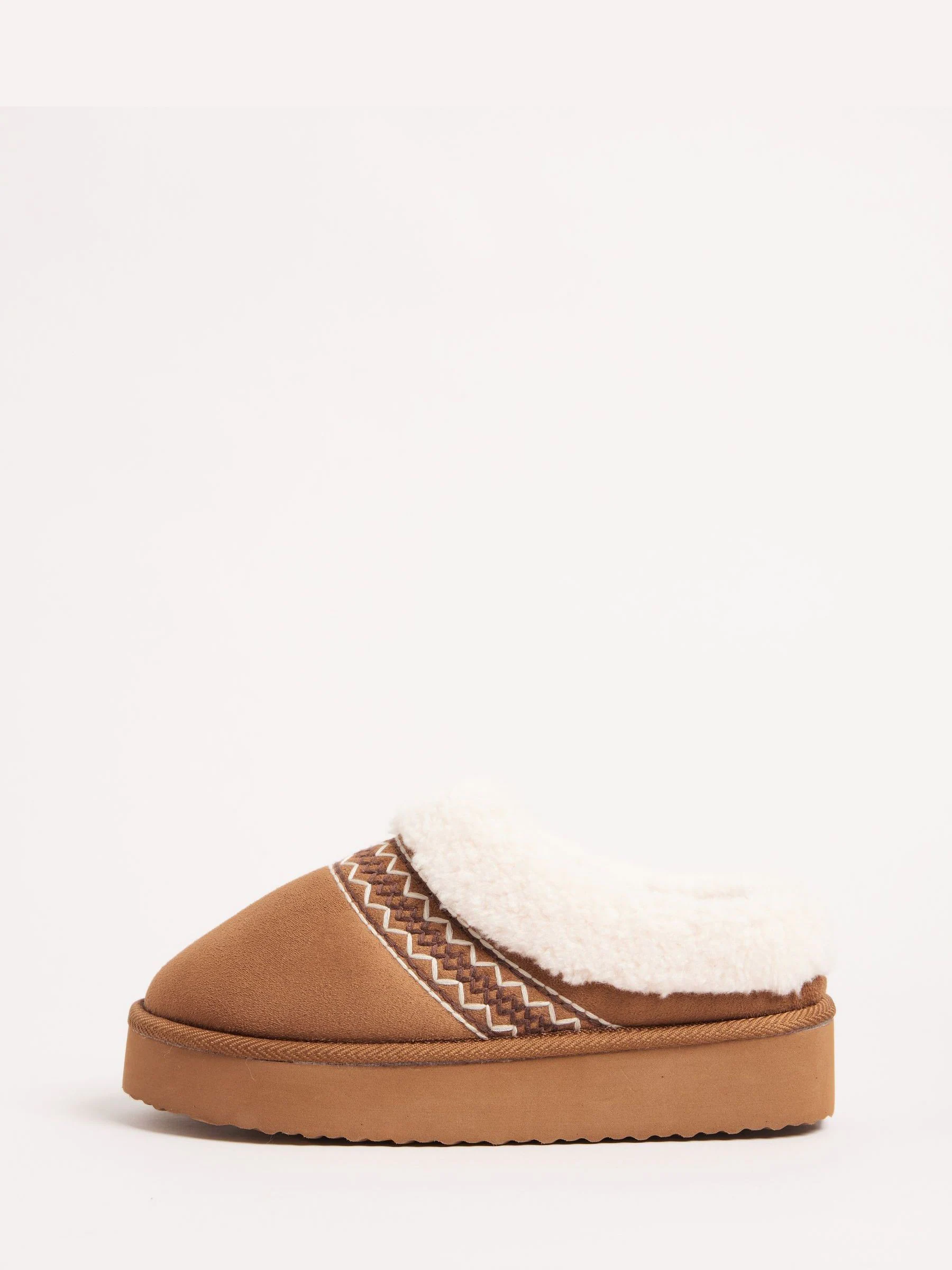 Lichtbruin - Friends Like These Faux Fur Cuff Embroidered Tape Nightwear Mule Slippers
