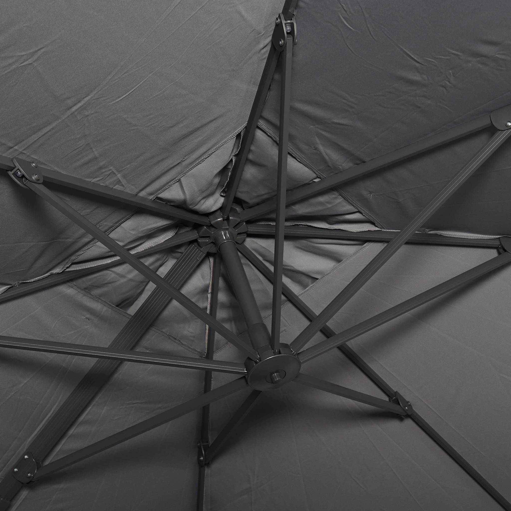 sweeek - Vierkante offset parasol 3x3m + set van 4 verzwaarde tegels