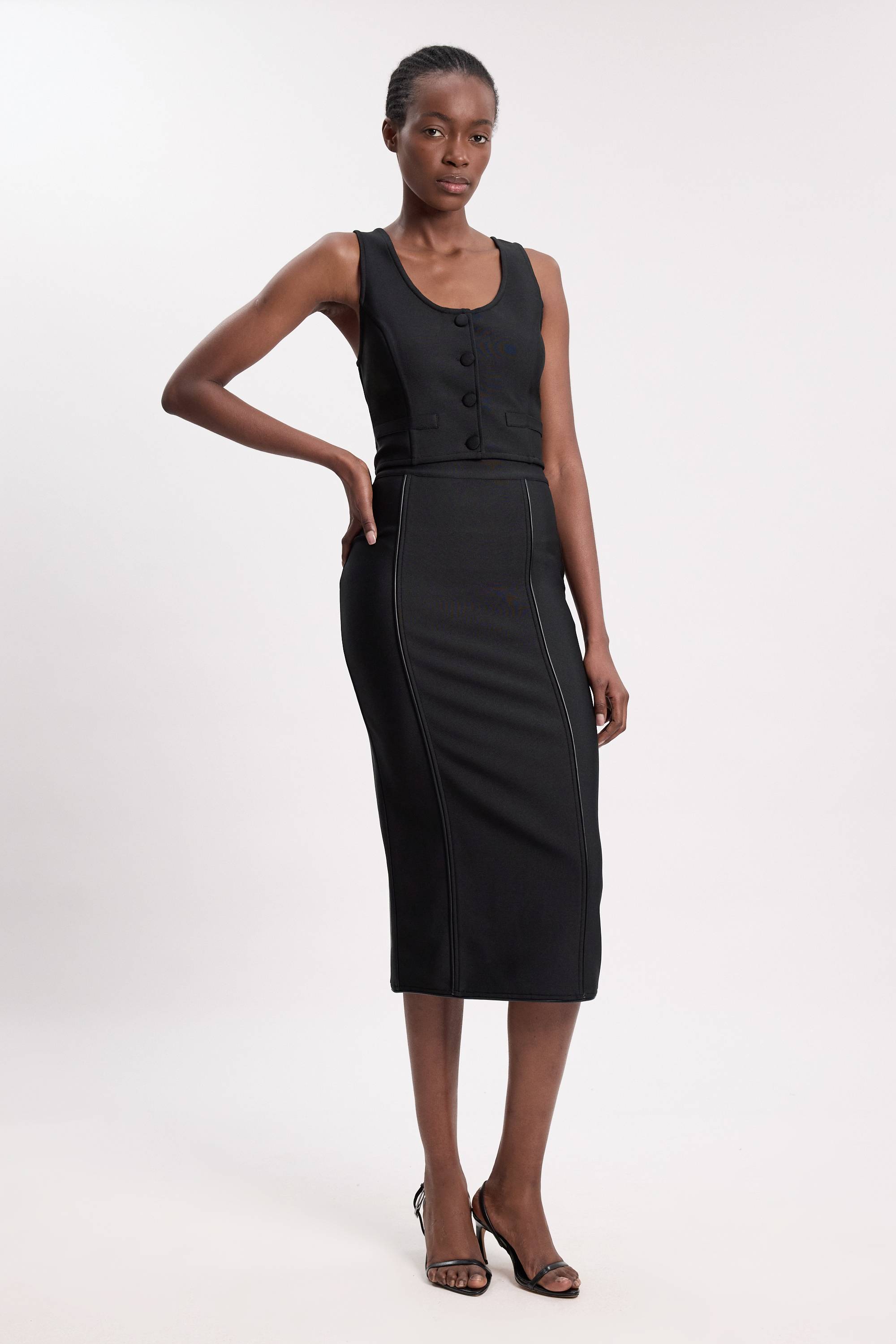 KarenMillen Haut à Encolure Dégagée avec Détails Boutons Bandage