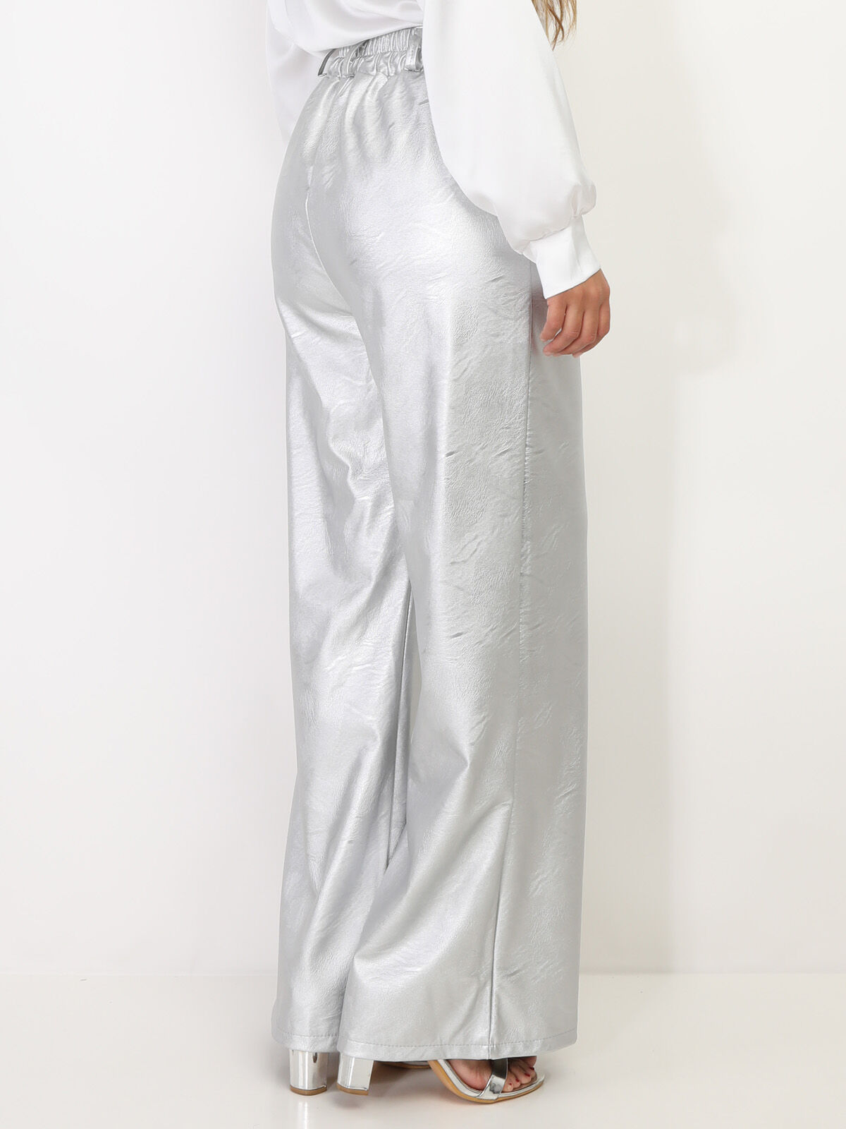 Pantalon large en simili- Gris clair