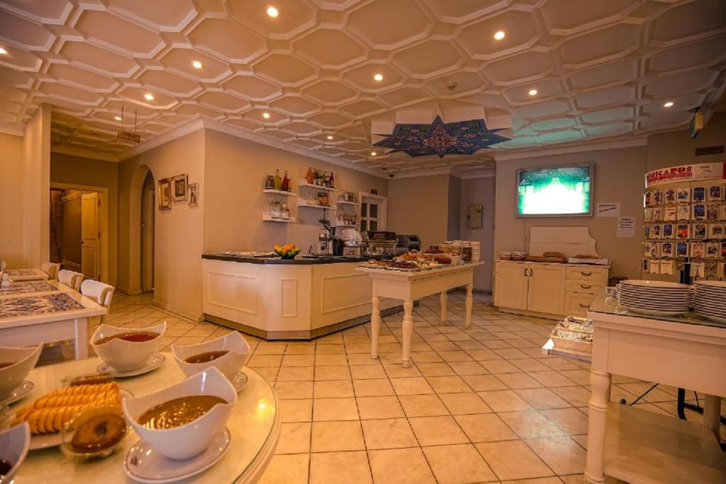 Avicenna Hotel Logies en ontbijt - Hotel