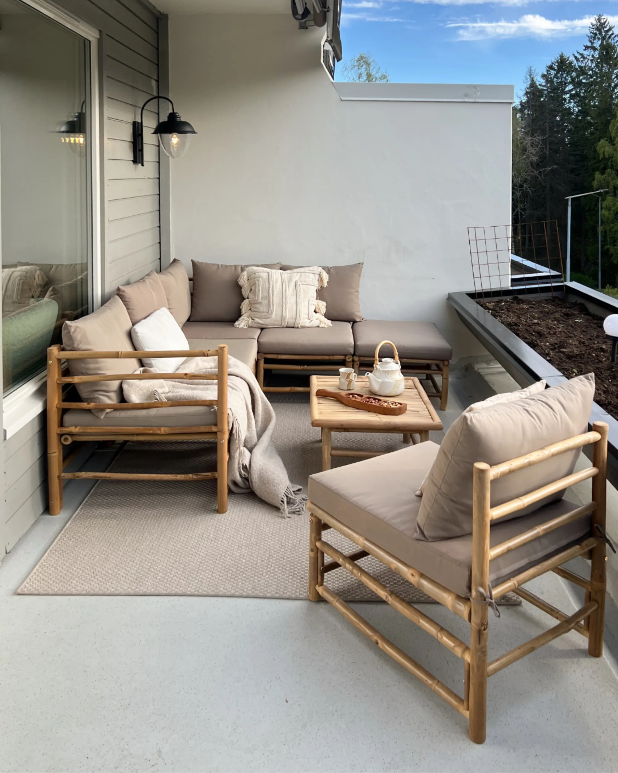 Tuin hoekloungeset met tafel 5-zits CERRETO linkszijdig Bamboehout Taupe