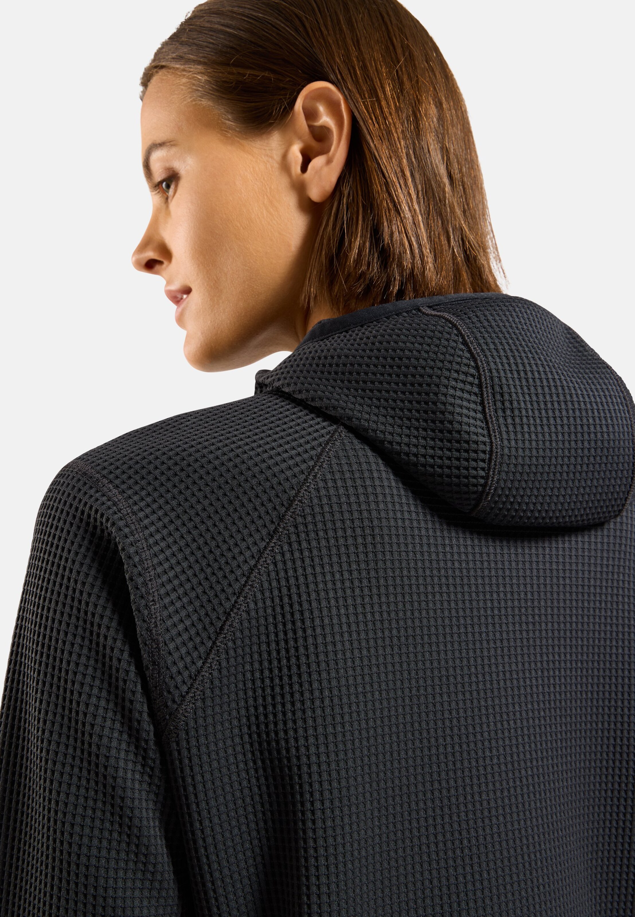 Cubic Multisport Mid Layer mit Kapuze in black