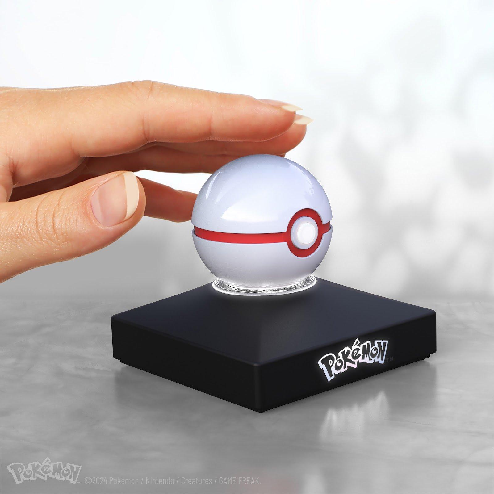 Pokemon GAME Pokémon Die Cast Mini Premier Ball Replica