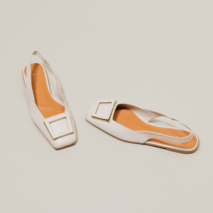 Ballerines slingback à bouts carrés  en cuir écru