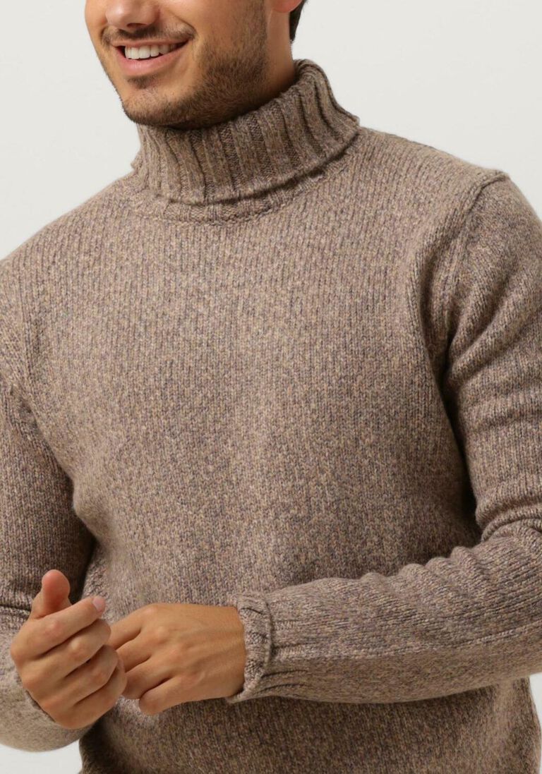 DSTREZZED bruine dstrezzed coltrui ove turtle neck