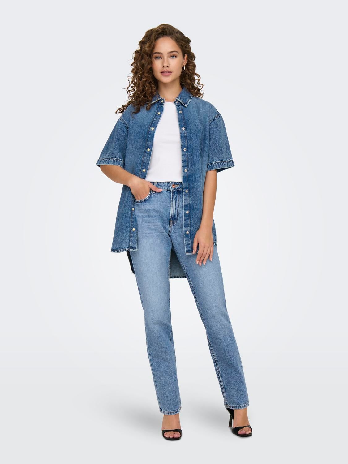 ONLBRENDA Niedrige Taille Gerade geschnitten Jeans Light Medium Blue Denim