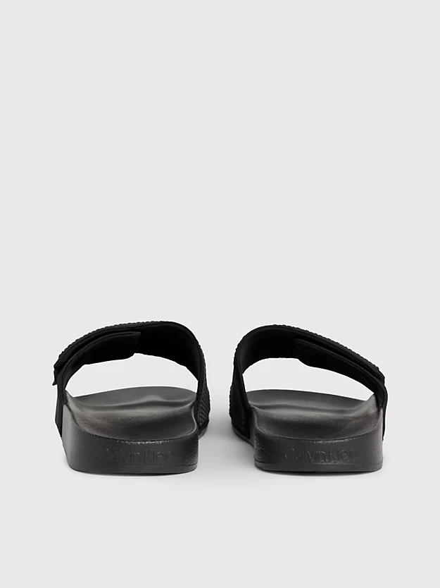 Chinelo com logotipo