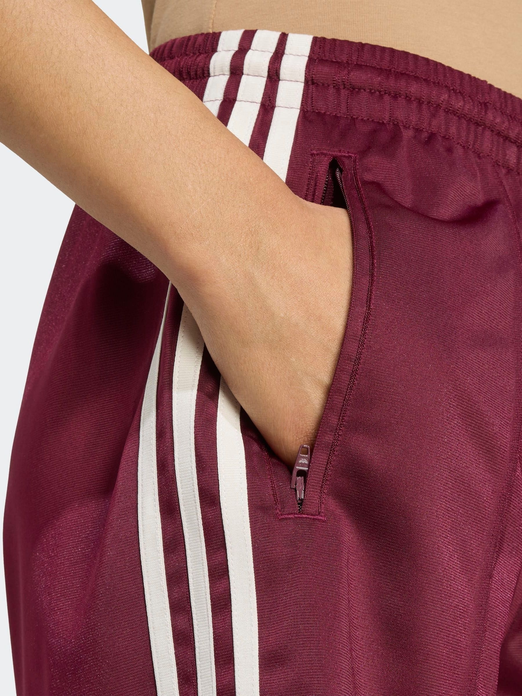 Kastanjebruinrood - Adidas Original Firebird shorts