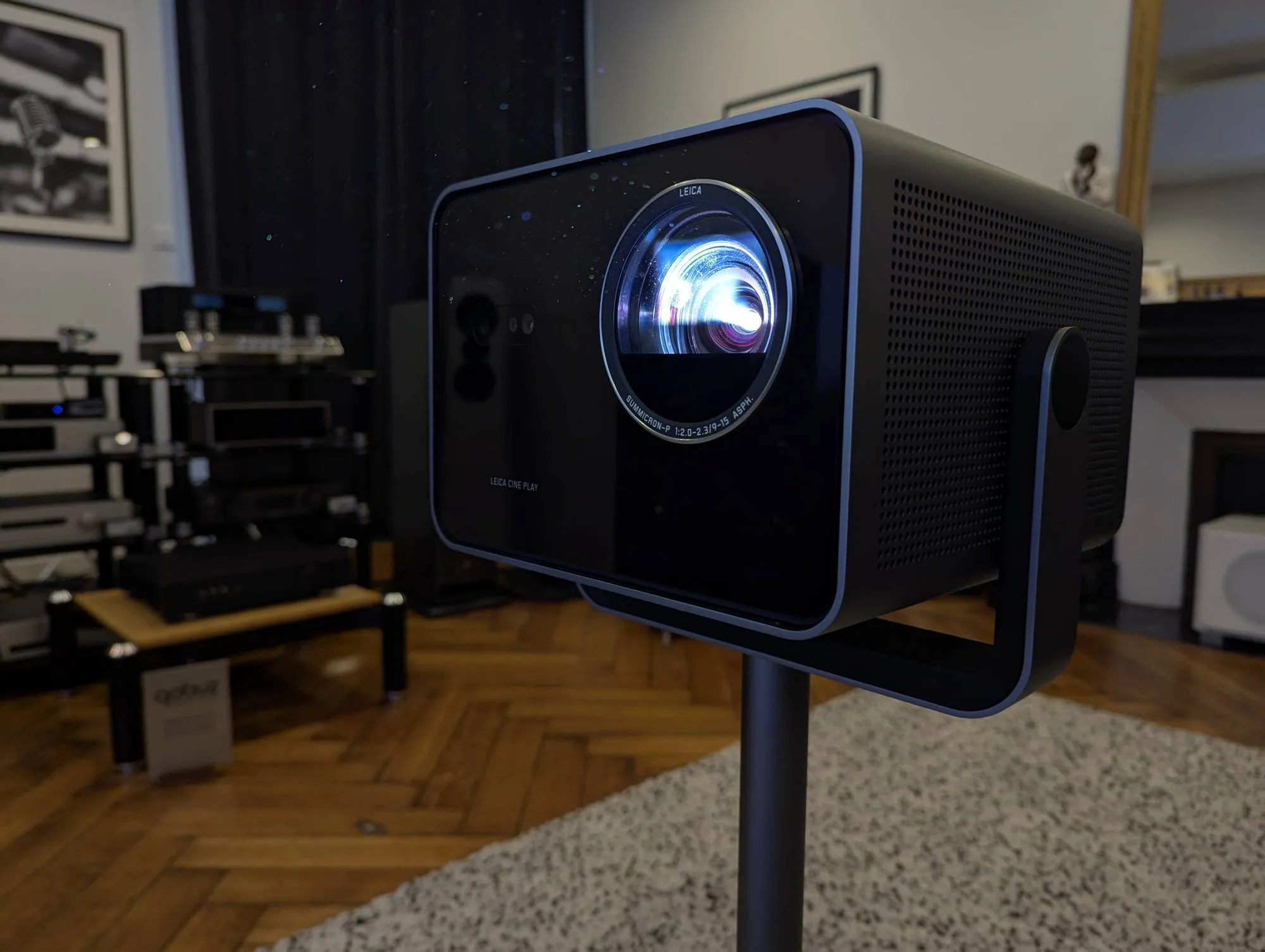 Leica Cine Play 1 Floorstand Supports pour vidéoprojecteurs