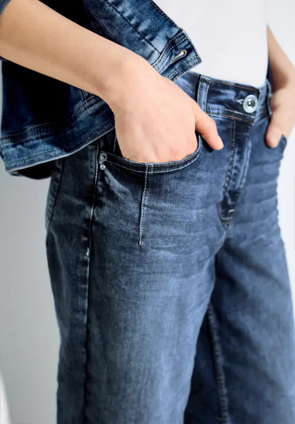 Loose Fit Jeans - mid blue wash