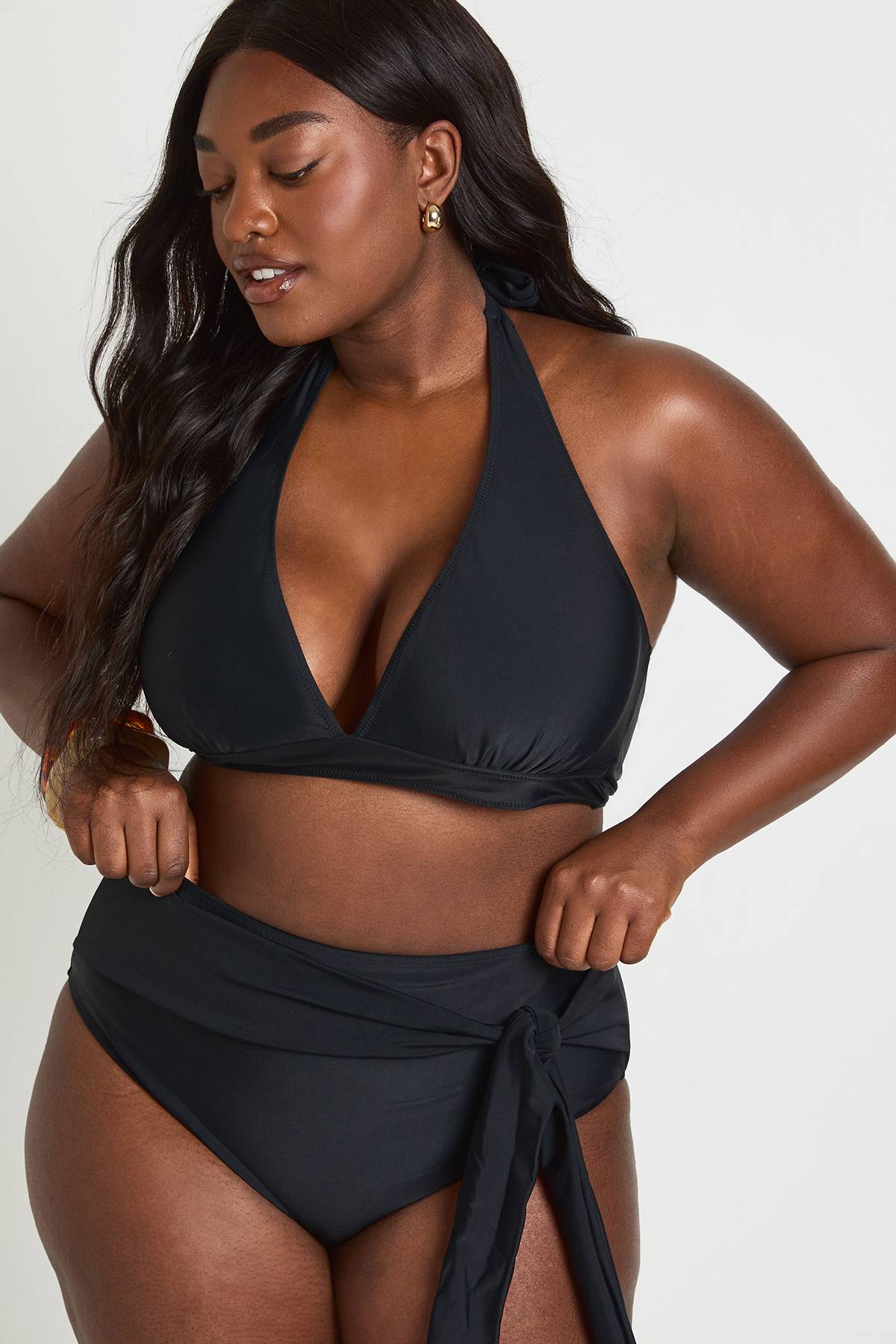 boohoo Bas De Bikini Grande Taille Taille Haute Gainant Avec Détail Drapé