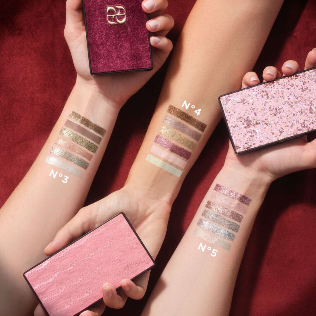 SPARKS OF JOY Glittery Eyeshadow Palette