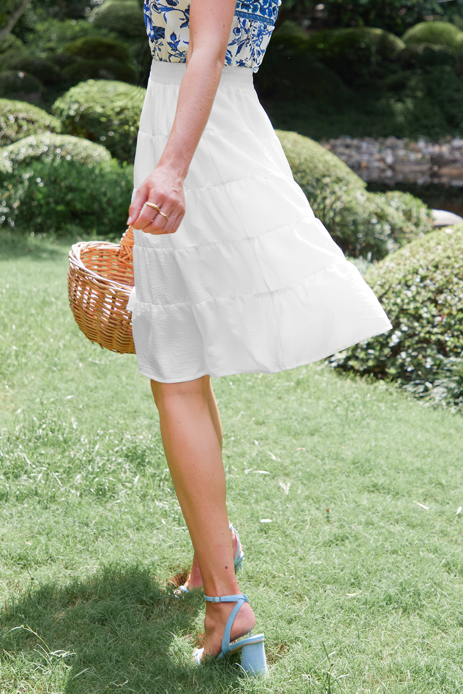 Jupe midi avec taille élastique blanche
