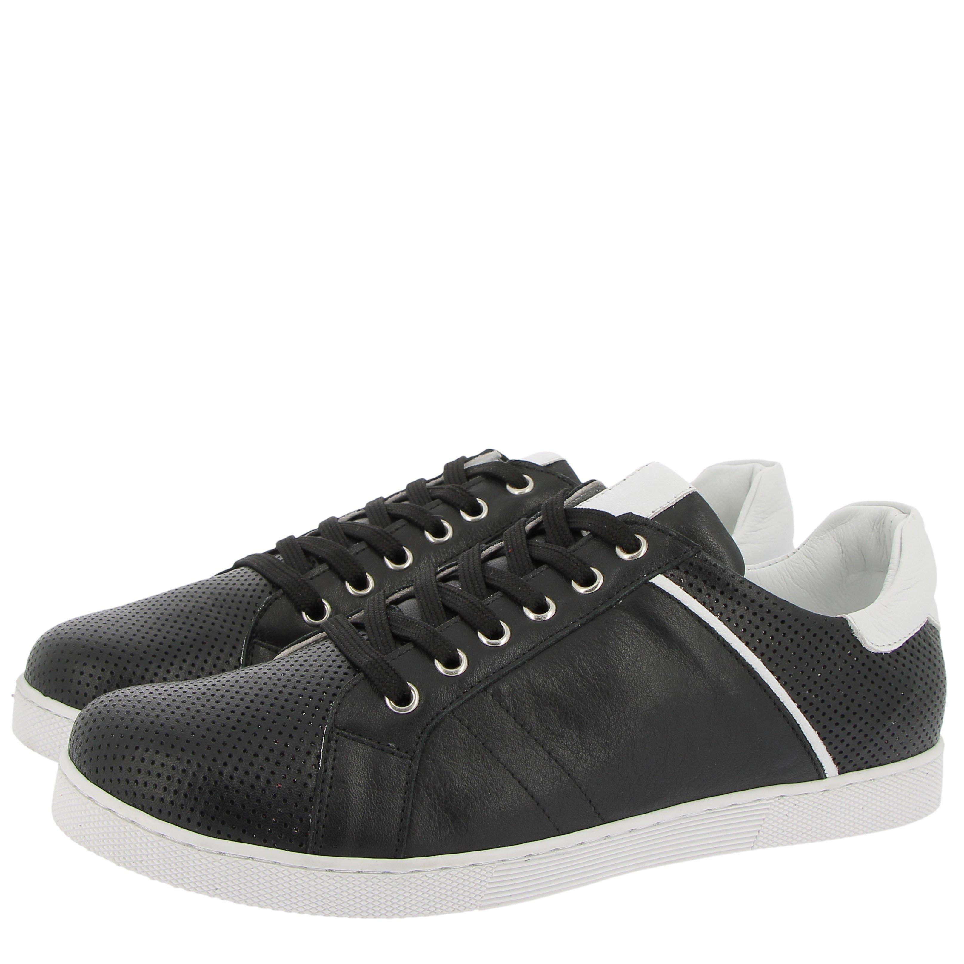 Sneakers mit Kontrastdetails und Wechselfußbett