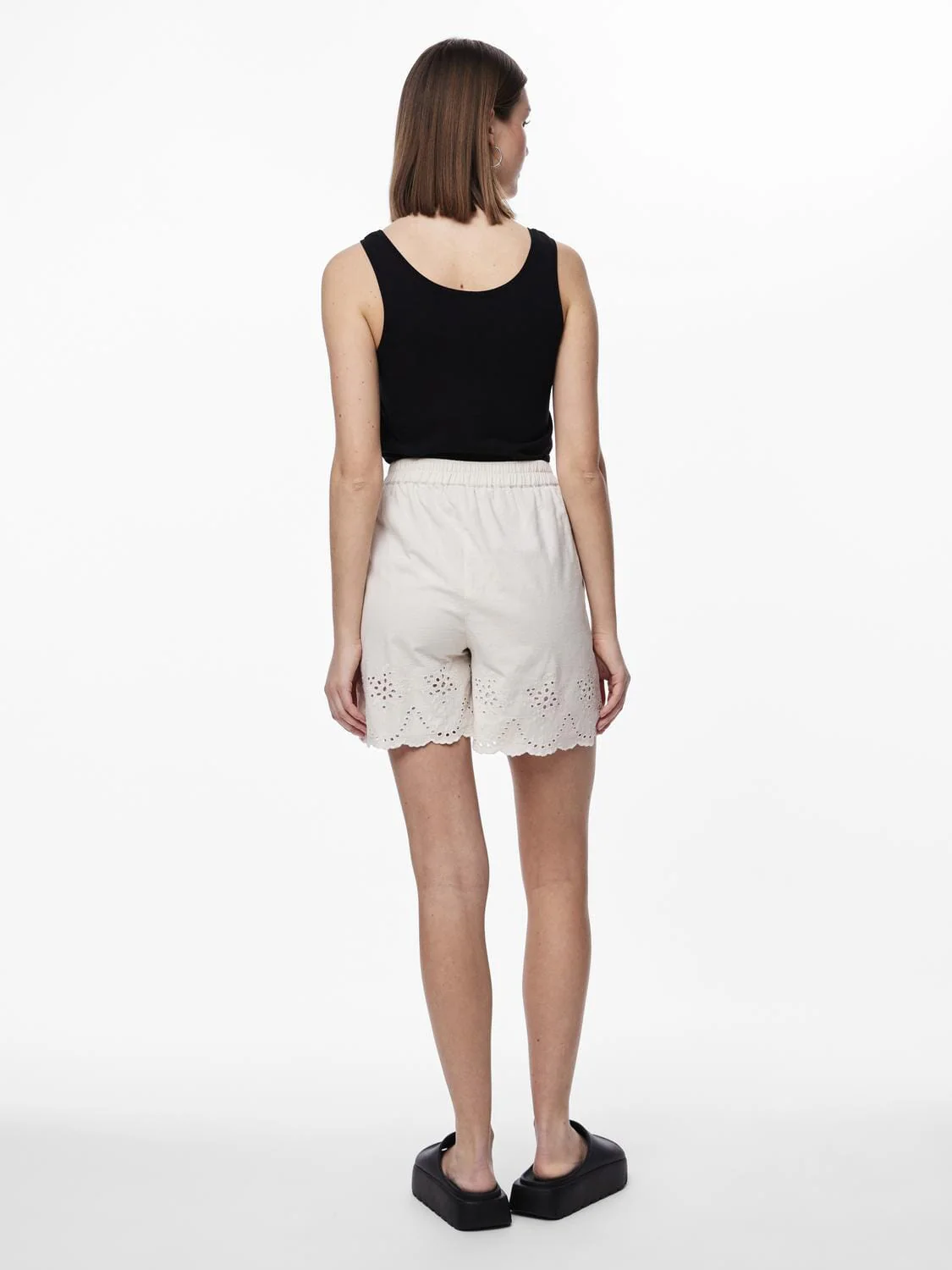 Pieces Pcalmina Embroidery Shorts 4486666 birch