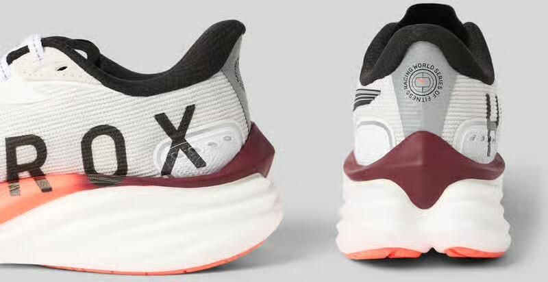 Puma x HYROX sneaker met labeldetail model 'Velocity NITRO™ 4'