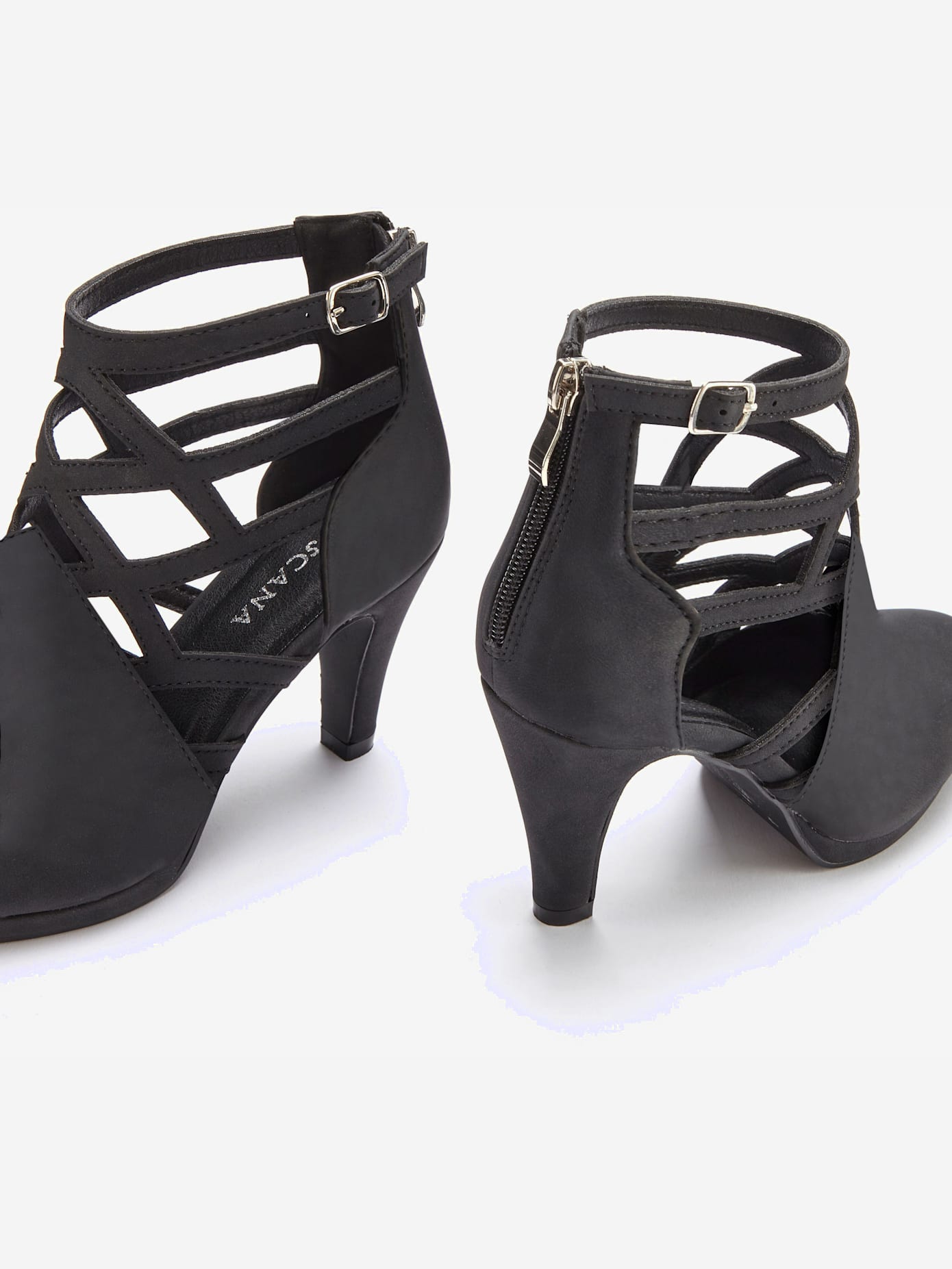 Bottines d'été à découpes tendance