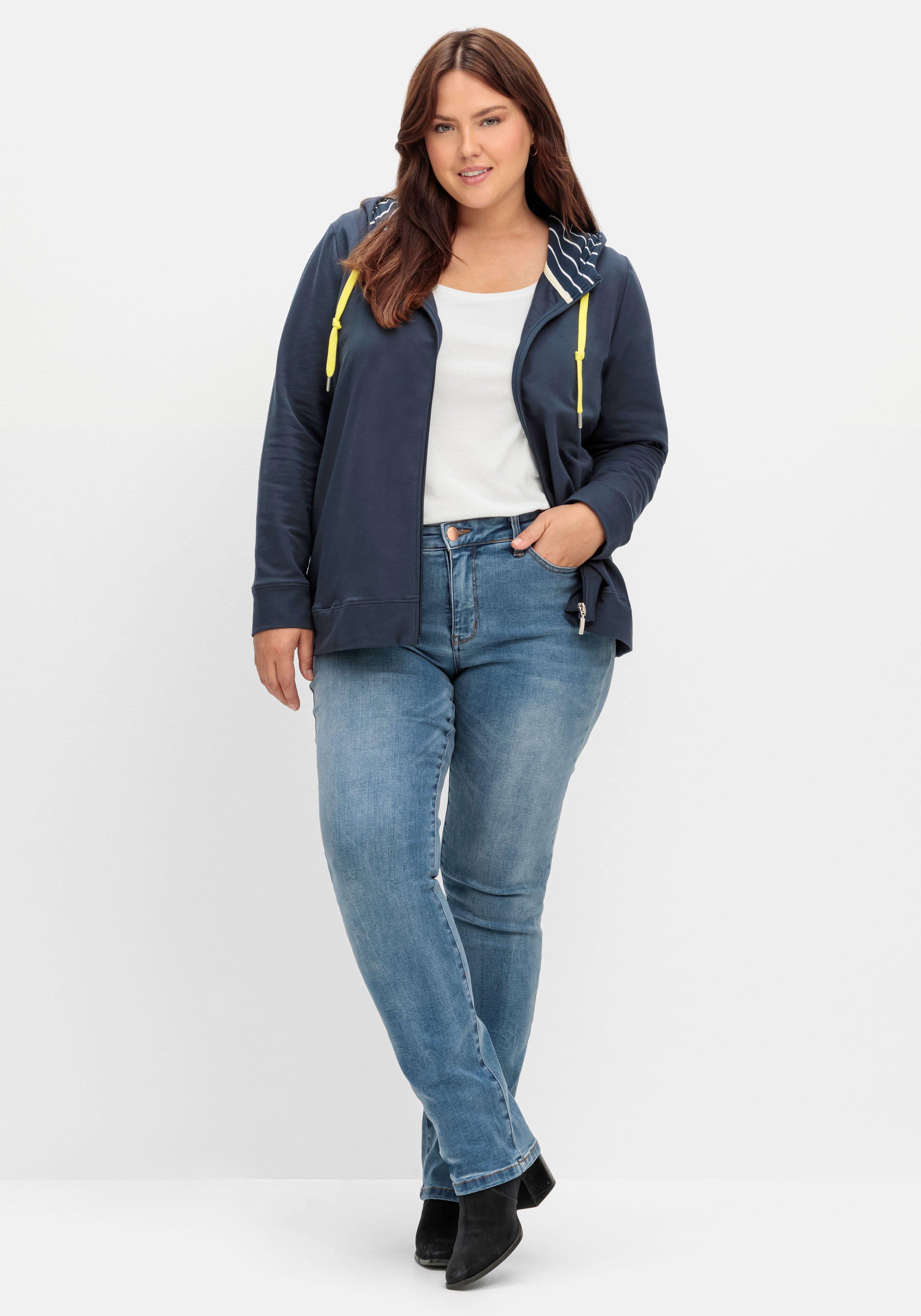 Sweatjacke mit Kapuze und seitlichem Prägedruck