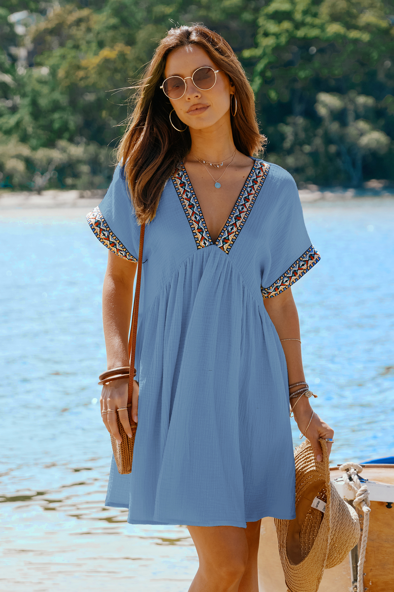 Robe mini en pur coton à col en V et manches courtes boho bleue
