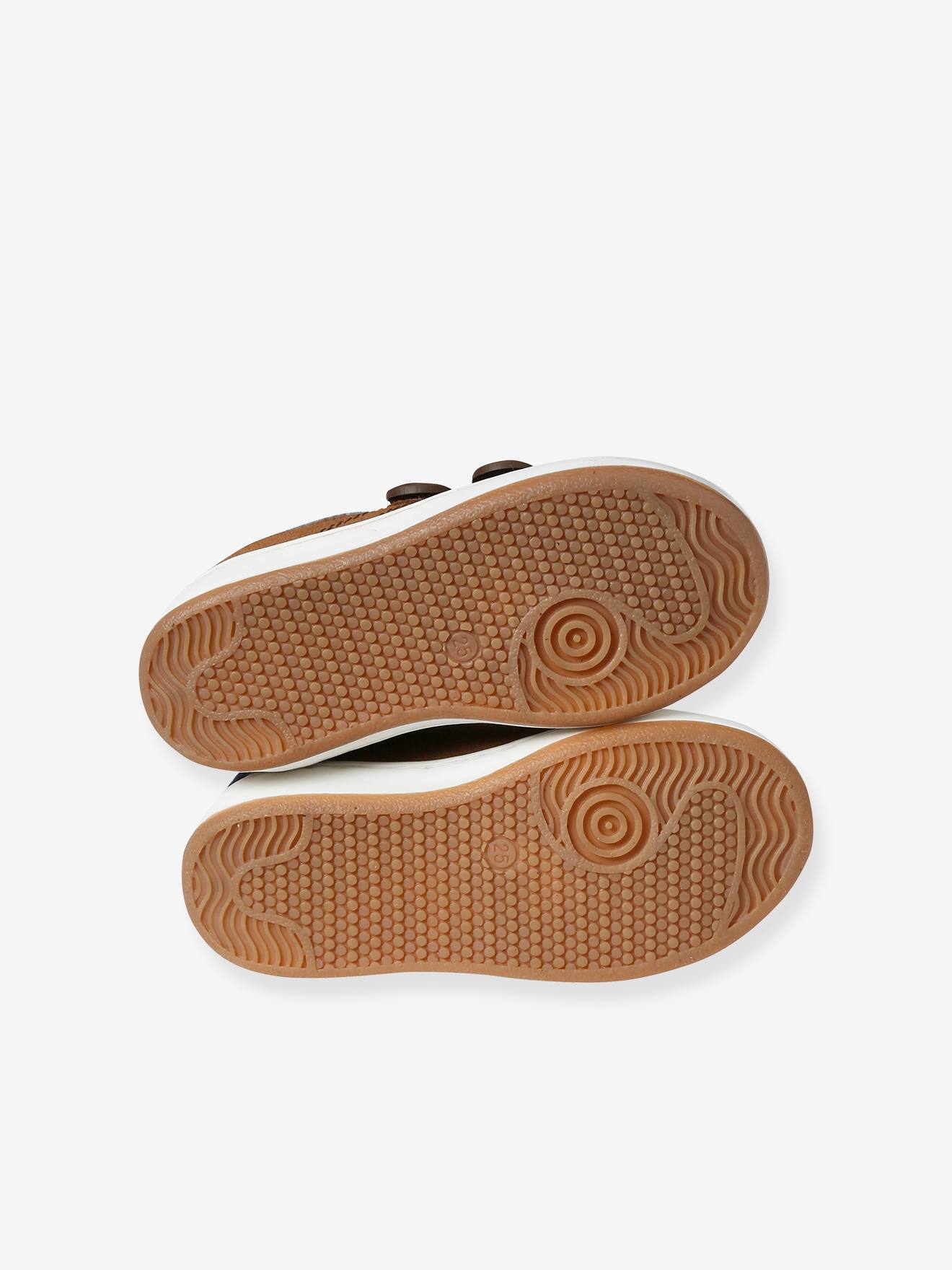 Tênis infantil de couro com fecho de velcro
